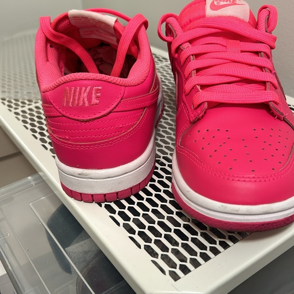Nike Dunk Lows Hyper Pink size 6. - Picture 3 of 4